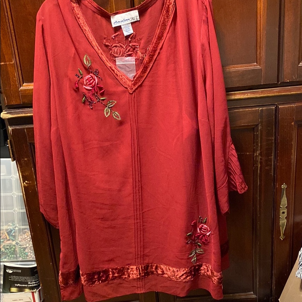 Red Embellished 3/4 Sleeve Tunic size 28W